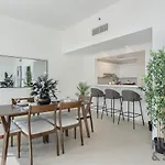 Elegant Beachfront Living At Al Bateen
