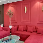 5 Star Hotel Apartment With Burj View Infinity Pool And Gym Spa