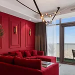5 Star Hotel Apartment With Burj View Infinity Pool And Gym Spa