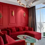 5 Star Hotel Apartment With Burj View Infinity Pool And Gym Spa