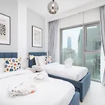 Luxurious 4-Bedrooms Near Burj Khalifa And Dubai Mall In Downtown!