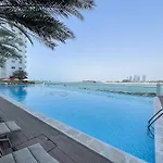 Sleeps 4 With The Palm Beach View
