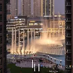Lux The Fountain View Suite