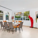 Private Villa In Dubai With Swimming Pool And Huge Garden