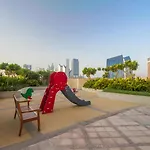 Dream Inn Apartments - Loft Towers