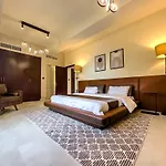 Chic 2Br Beachfront Residence At Amwaj 4