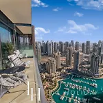 Lux The Marina Gate Sea View Suite 2
