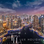Lux The Marina Gate Sea View Suite 2