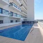 Amazing 2-Bedroom Apartment Perfect For Families In Jebel Ali Village