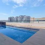Amazing 2-Bedroom Apartment Perfect For Families In Jebel Ali Village