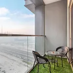 Stay By Latinem Luxury 2Br Holiday Home Cv A2814 Near Burj Khalifa