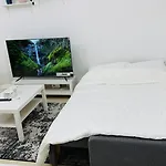 O07 Luxury Furnished Studio Apartment Near Bus Stop Garden View Persia Cluster