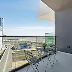 Studio With Balcony Close To Downtown
