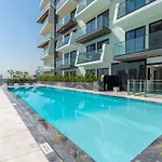 Luxury 1Br Apartment In Jvc With Stunning Pool