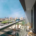 Infinity Pool Studio In Palm Jumeirah On Exclusive West Beach