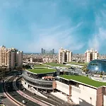 Infinity Pool Studio In Palm Jumeirah On Exclusive West Beach