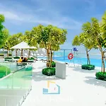 Like Home - 3904 Impressive 2-Bhk With Partial Sea View And Community View