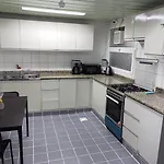 Elite Space Partition Room In Dubai Very Near Union And Banyas Metro - Creek - Gold Souq