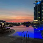 Sunset View Apartment In Oceana
