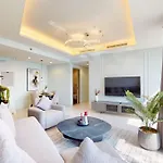Paramount Hotel Midtown 2Br Flat With City View