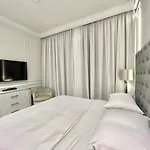 50 Shades Of Grey Luxury Apartment Near Beach