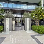 Lux The Grande Signature Skyline Suite