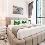 Luxurious Furnishing Direct Access To Dubai Mall