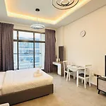 Luxury Studio Apartments Business Bay With Balcony And Free Parking By Belvilla