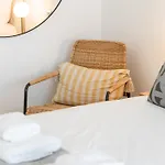 Shoreline Beachfront Apartment With Full Sea View And Pool Palm Jumeirah