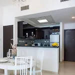 Vayk - Spacious One Bedroom Apartment