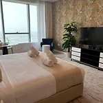 Exquisite Studio - Highest At The Palm Tower