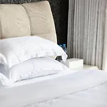 Downtown Dubai 4Br High-Floor Luxury That Sleeps 9