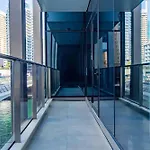 Luxurious 2Bed In Sparkle Tower-Marina View