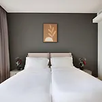 Luxurious 2 Bedroom In Bluewater W/Sea View By Livbnb