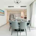 Elegant Escapes - 3B In Heart Of Downtown, Forte