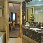 City Seasons Hotel