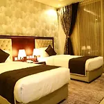 Voyage Hotel