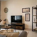 Higuests - Designer Apt With Panoramic View Near Burj Khalifa