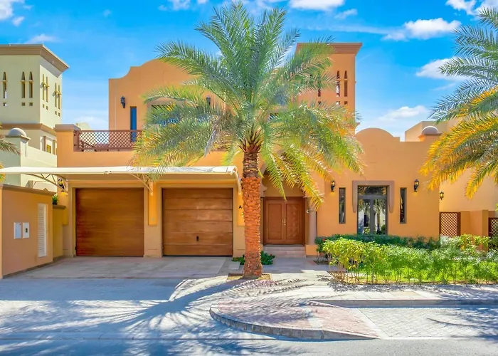 Fam Living - Palm Jumeirah - Beach Villas With Private Pool
