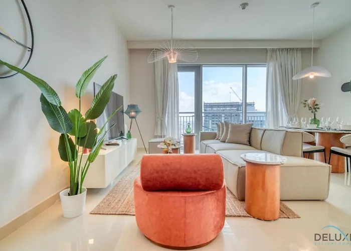 Elegant 3Br With Assistant Room At Harbour Views Tower 1 By Deluxe Holiday Homes