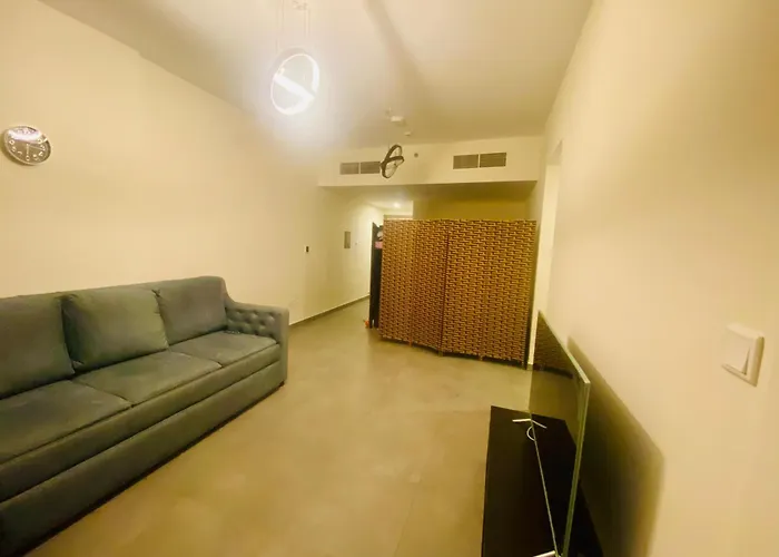Executive Master Bedroom In Shared Apartment
