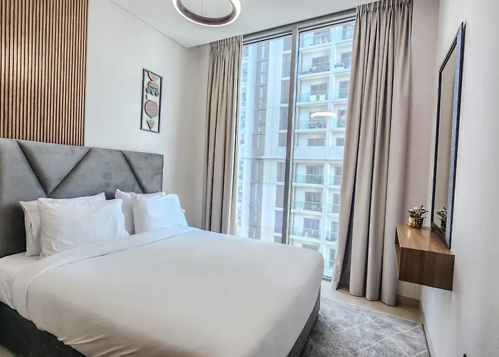 Stay By Latinem Luxury 2Br Holiday Home Cvr B1308 Near Burj Khalifa