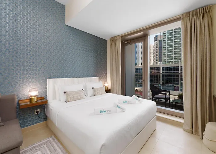 Experience Sparkle Tower Living In Jbr - Suiteable