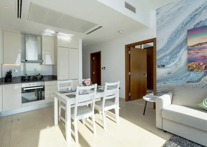 Stunning 1Bed High Floor Marina View
