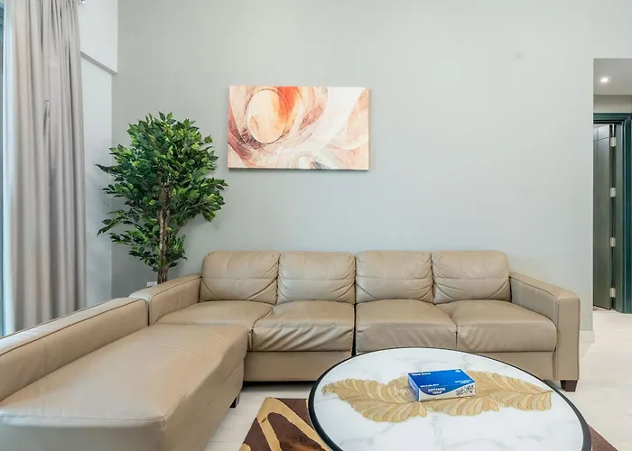 Stunning Large 1 Bed Room Apartment In Elite Business Bay Residence