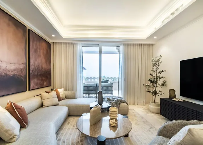 The Smart Concierge - Grandeur Residence - Maurya