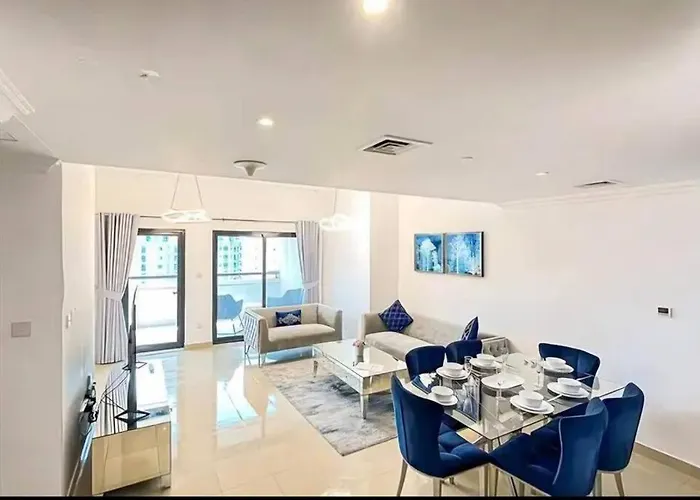 Spacious 2 Bedroom With Lake View