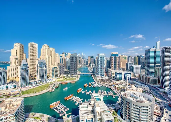 Spacious 2-Bedroom With Marina Views In Dec Tower 2
