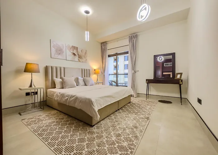 Chic 2Br Beachfront Residence At Amwaj 4