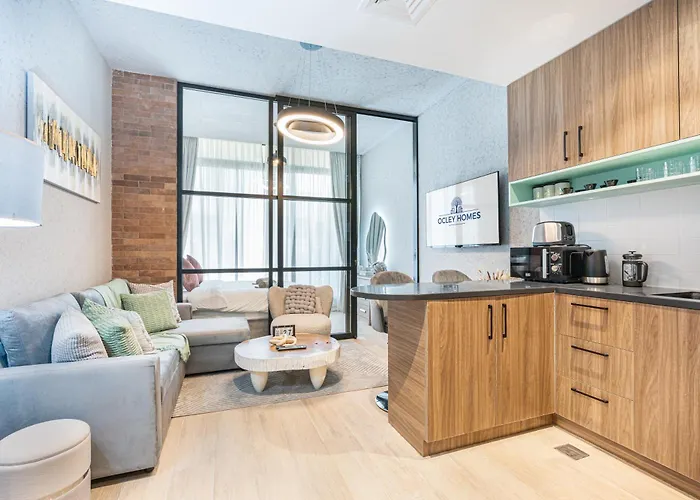 Exquisite Home In Jvc With Stylish Interior
